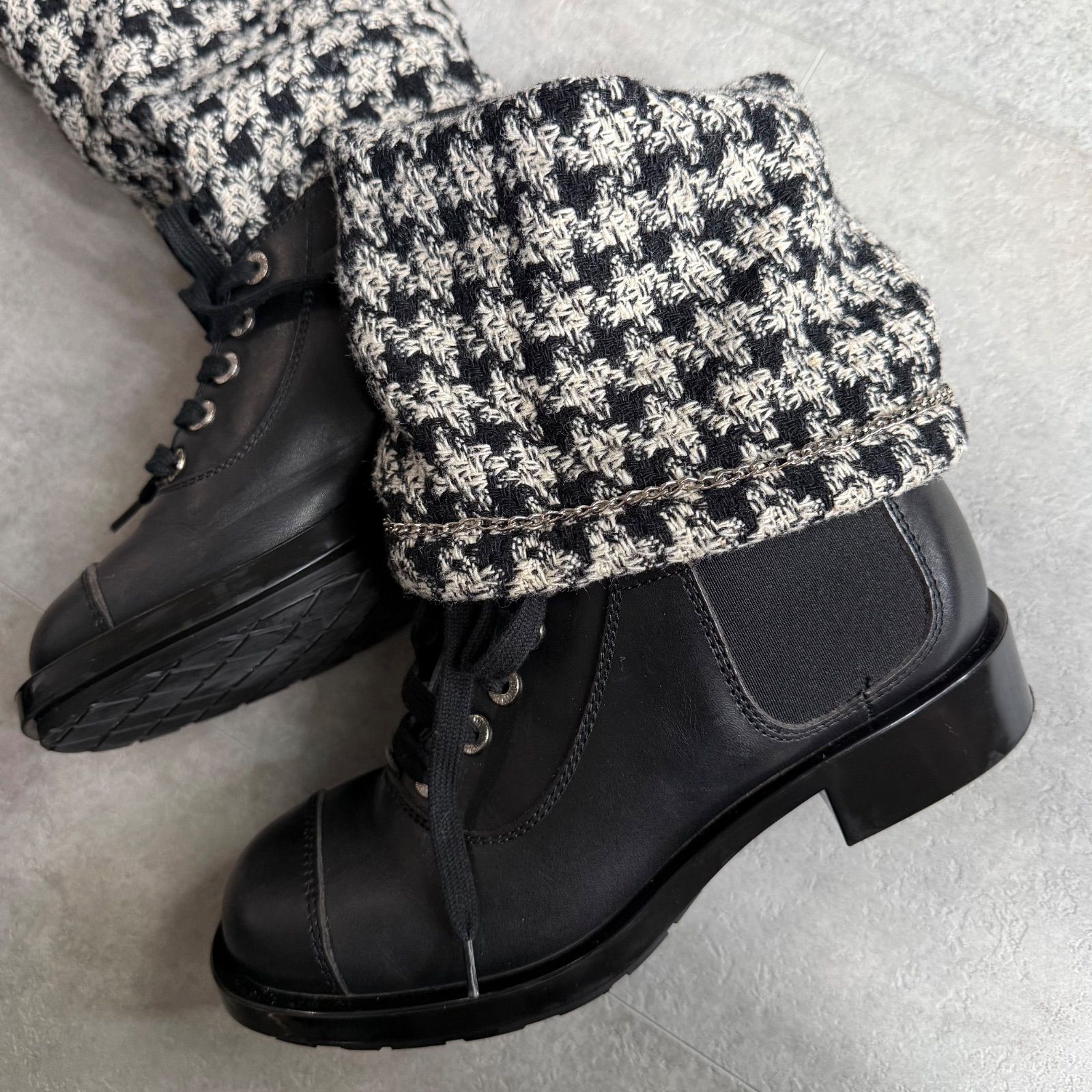 美品 希少 CHANEL シャネル ココマーク 千鳥 チェーン レザーブーツ
