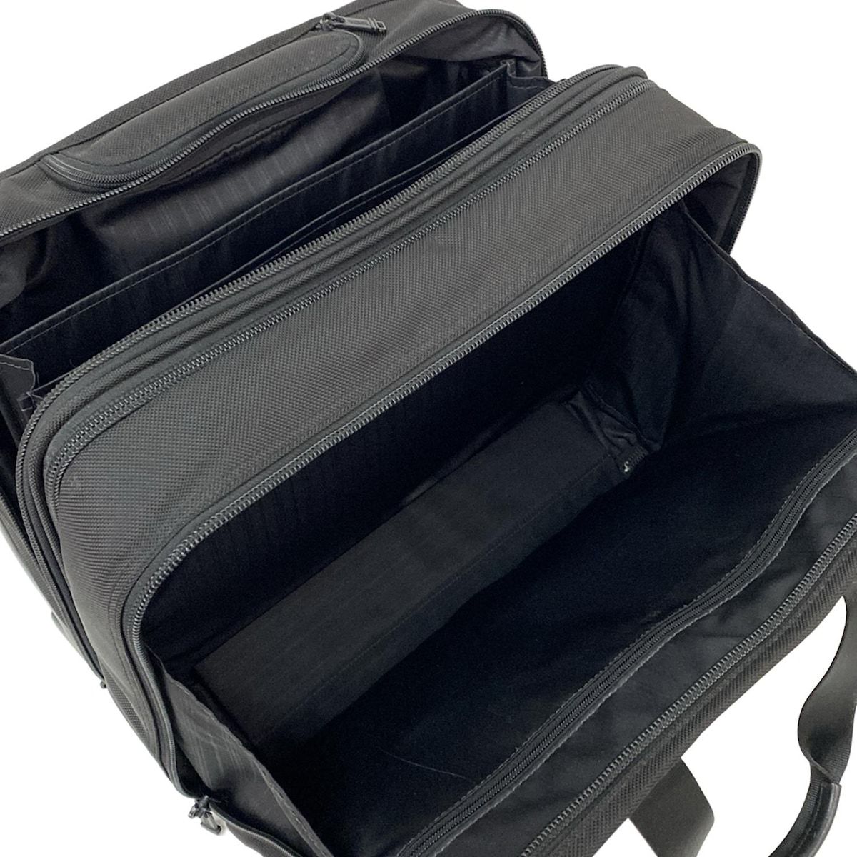 TUMI(トゥミ) キャリーバッグ美品 - 26103DH 黒 レザー - メルカリ