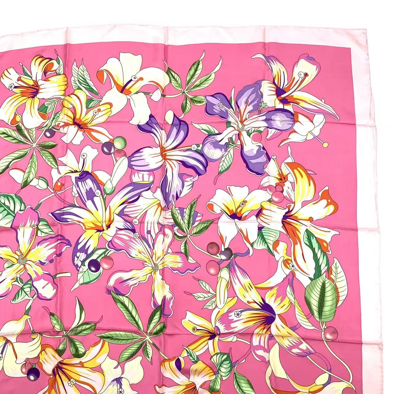 極美品 Salvatore Ferragamo サルヴァトーレフェラガモ 大判 スカーフ