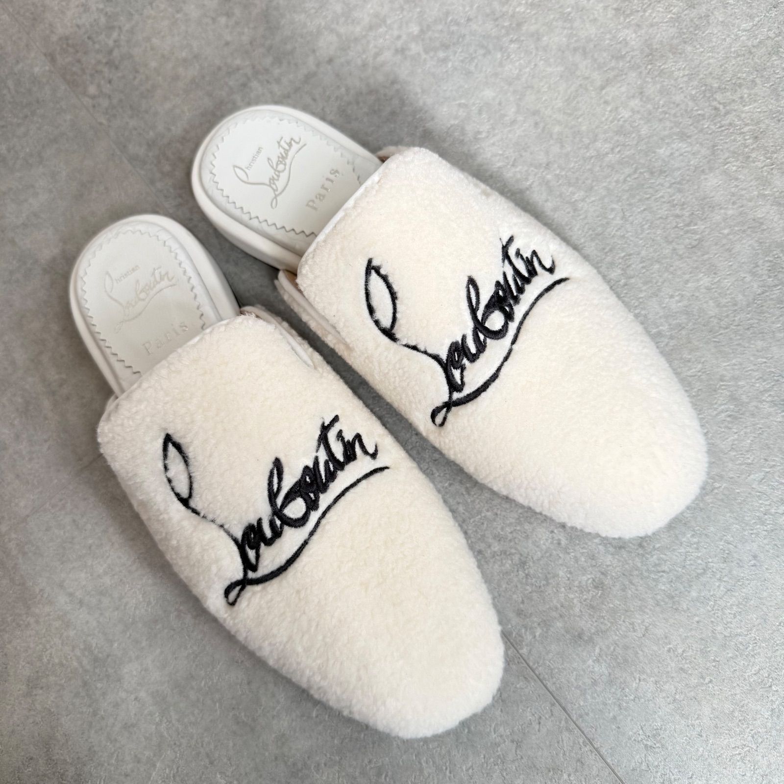 極美品 Christian Louboutin クリスチャンルブタン ファー ボア