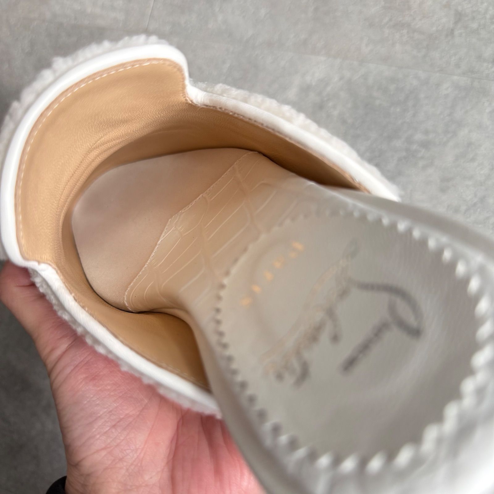 極美品 Christian Louboutin クリスチャンルブタン ファー ボア