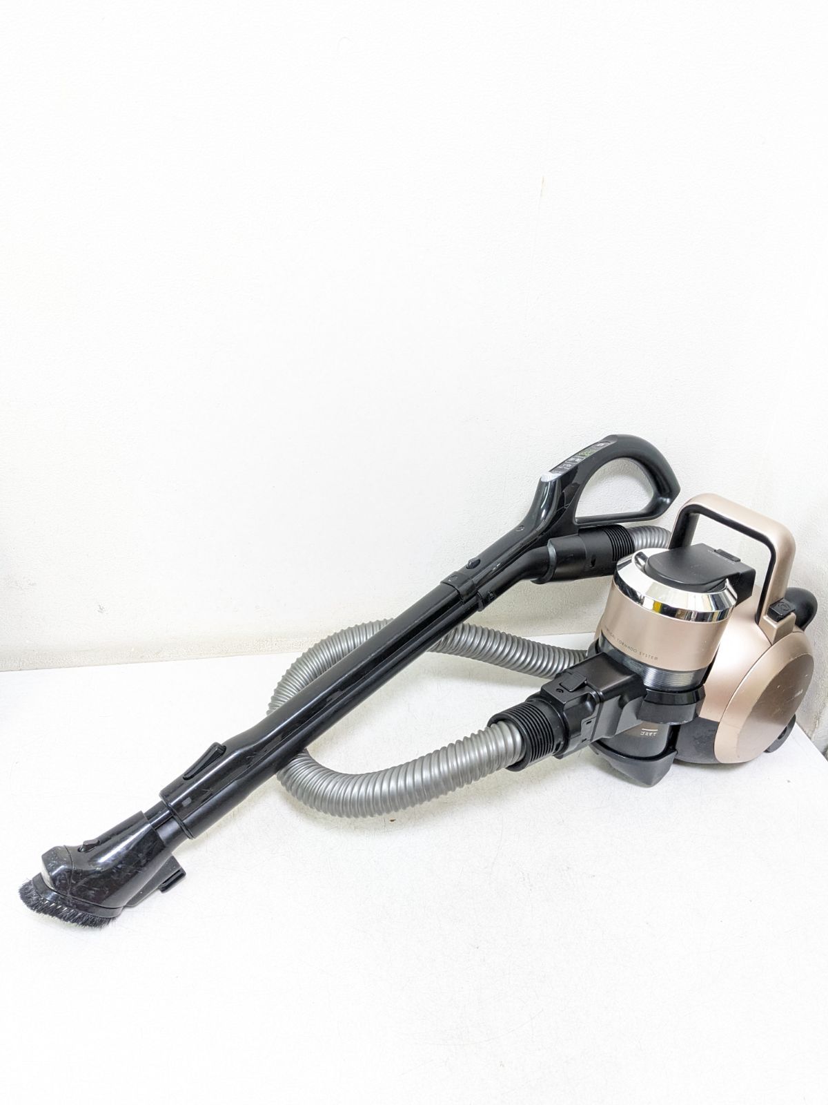 TOSHIBA VC-BK750X-N サイクロン式掃除機 2020年製 ヘッド無し - メルカリ