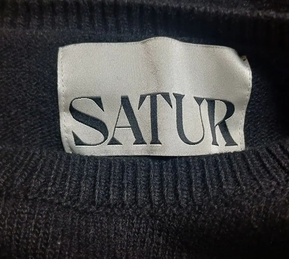 セター(SATUR) カシミア ブレンド ニット ブラック XL (24年9月 製造)