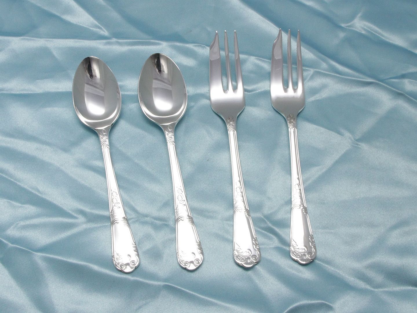 英国製 ティースプーン2本 ケーキフォーク2本 EPNS A1シルバープレート