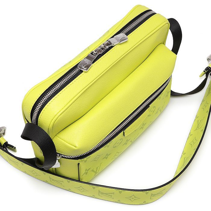 ルイヴィトン　タイガラマ　アウトドアメッセンジャーPM M30239 ルイヴィトン M30239 アウトドア メッセンジャー PM ジョーヌ