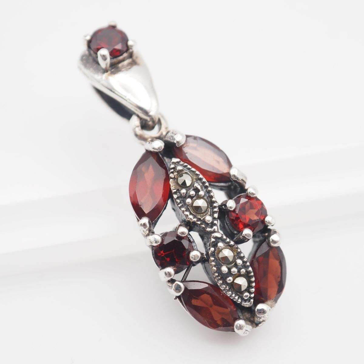 M906 ガーネット マーカサイト マルカジット ペンダント トップ