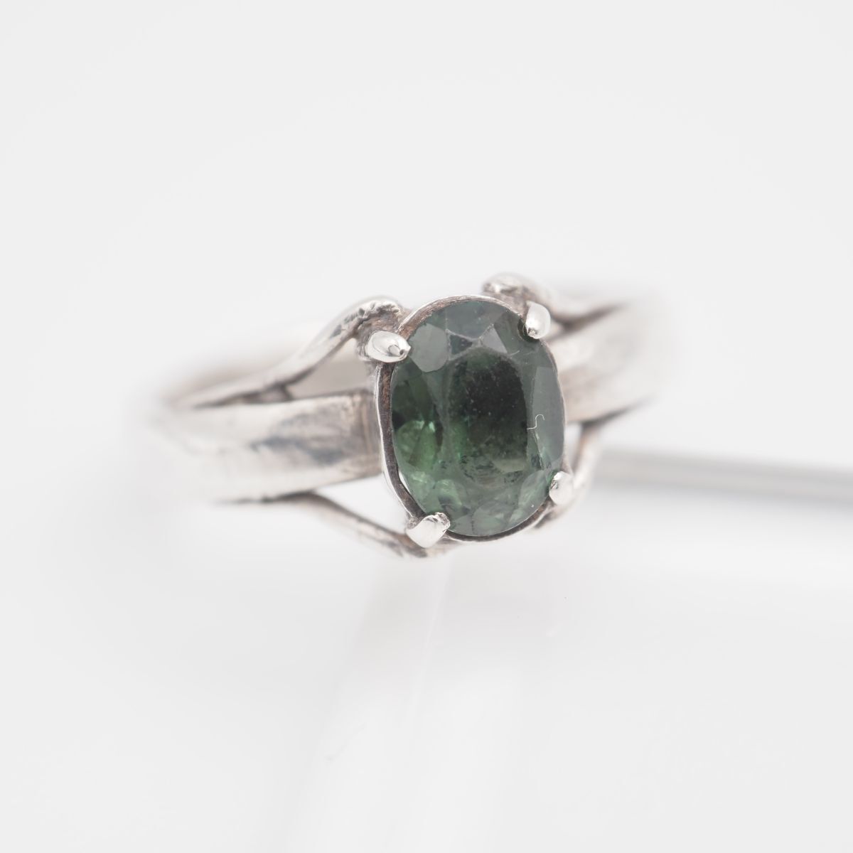 M844 グリーンストーン リング デザイン シルバー 指輪 18号 - メルカリ