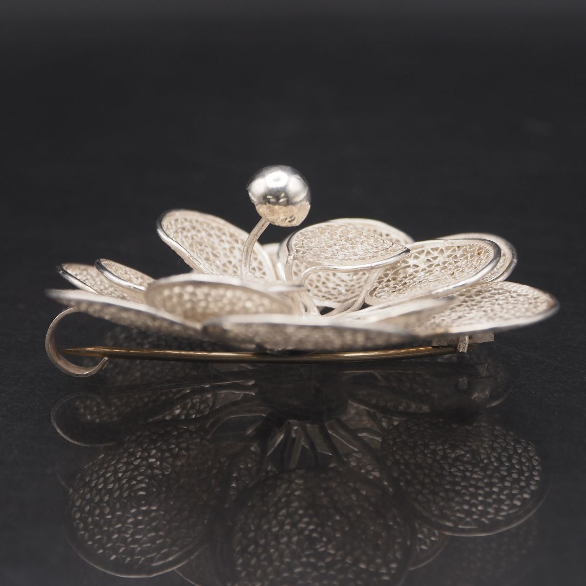 M836 ヴィンテージ ブローチ 大ぶり フラワー デザイン シルバー