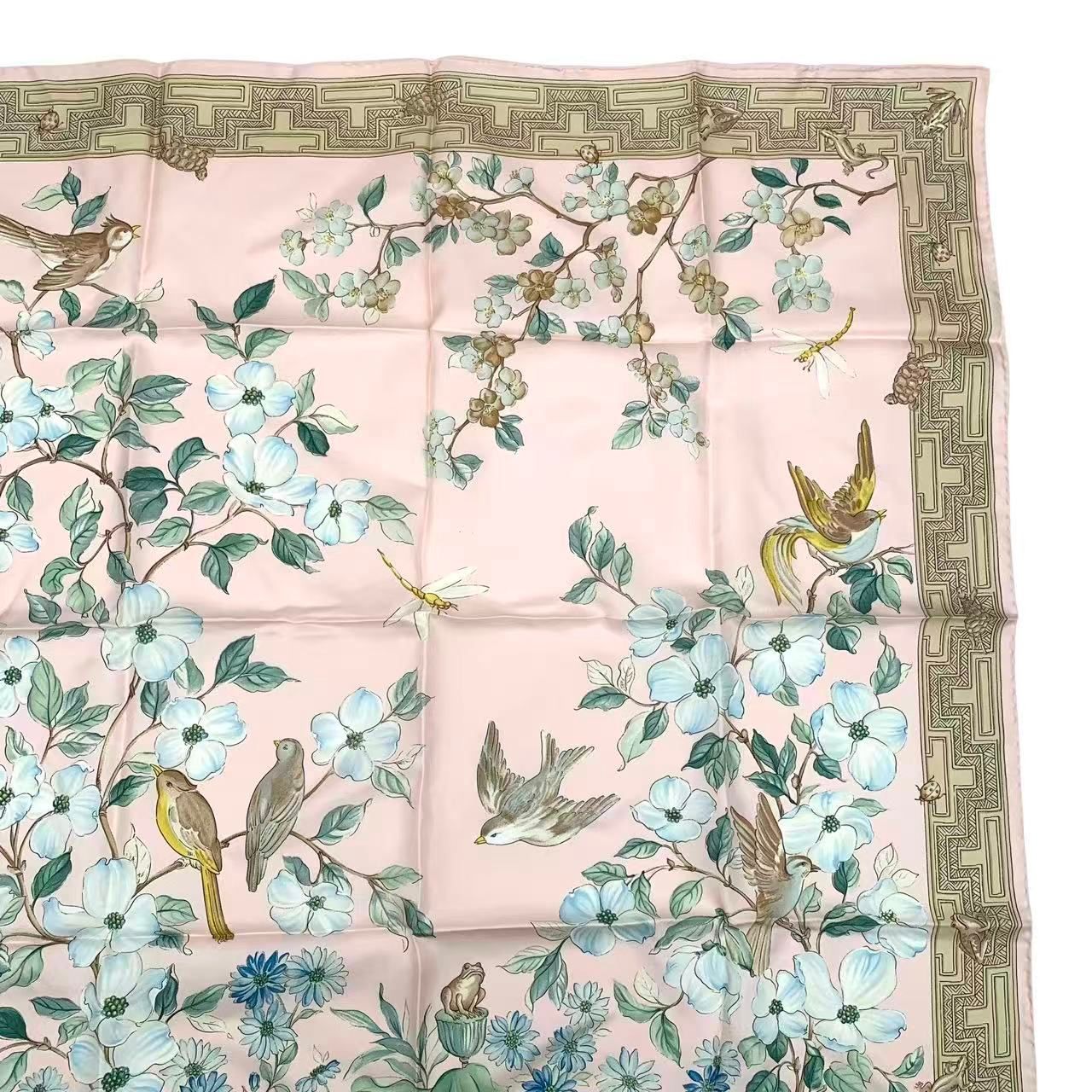 Tiffany 大判スカーフ　鳥　蝶 極美品 TIFFANY&CO ティファニー スカーフ シルク 花柄 鳥柄 ピンク