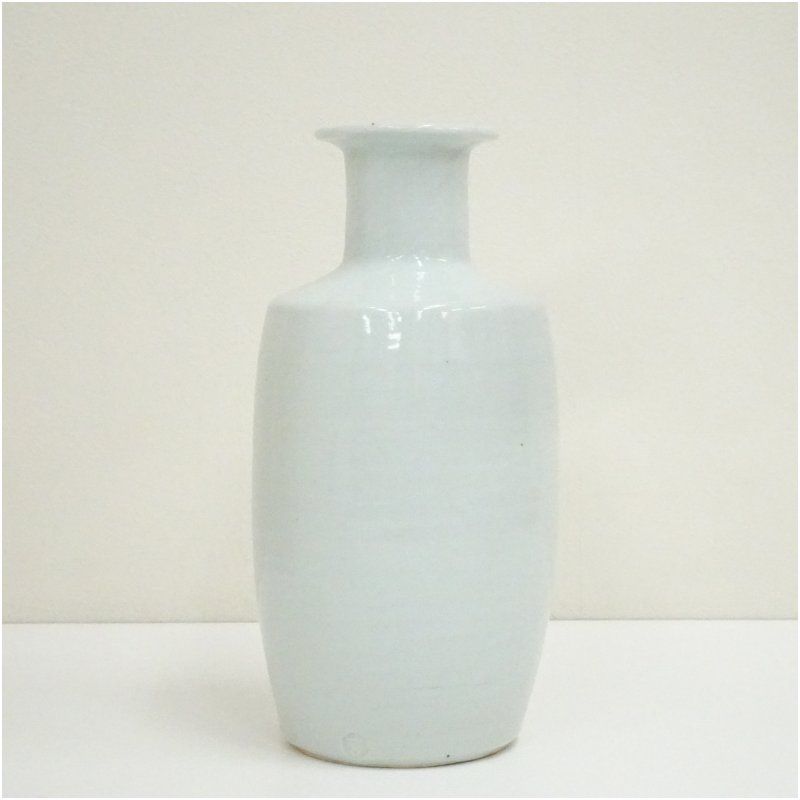 滝田項一造 白磁砧形瓶子（共箱） 酒器 おしゃれ かわいい 徳利 酒