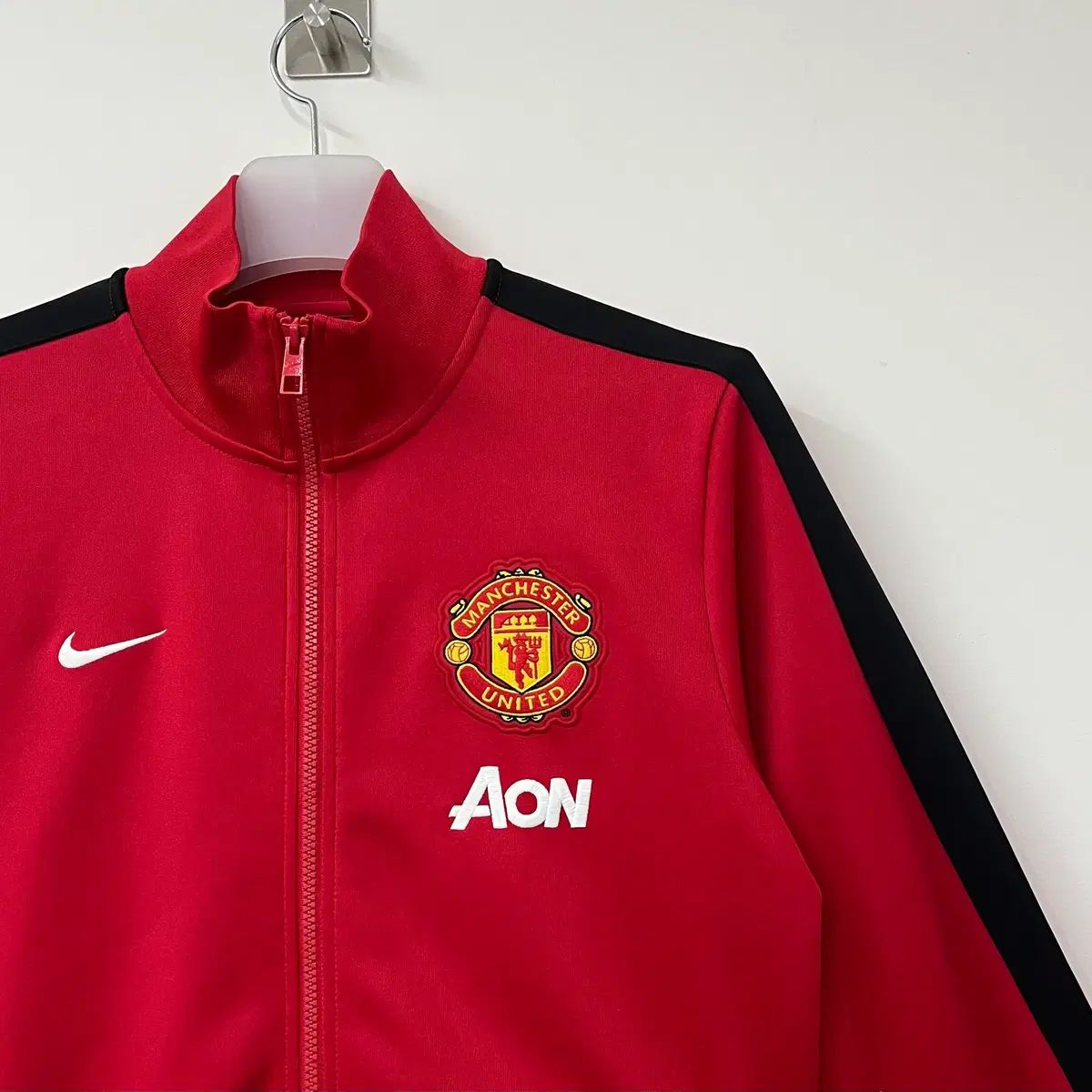 NIKE マンチェスター ユナイテッド AON レッド トラックジャージ