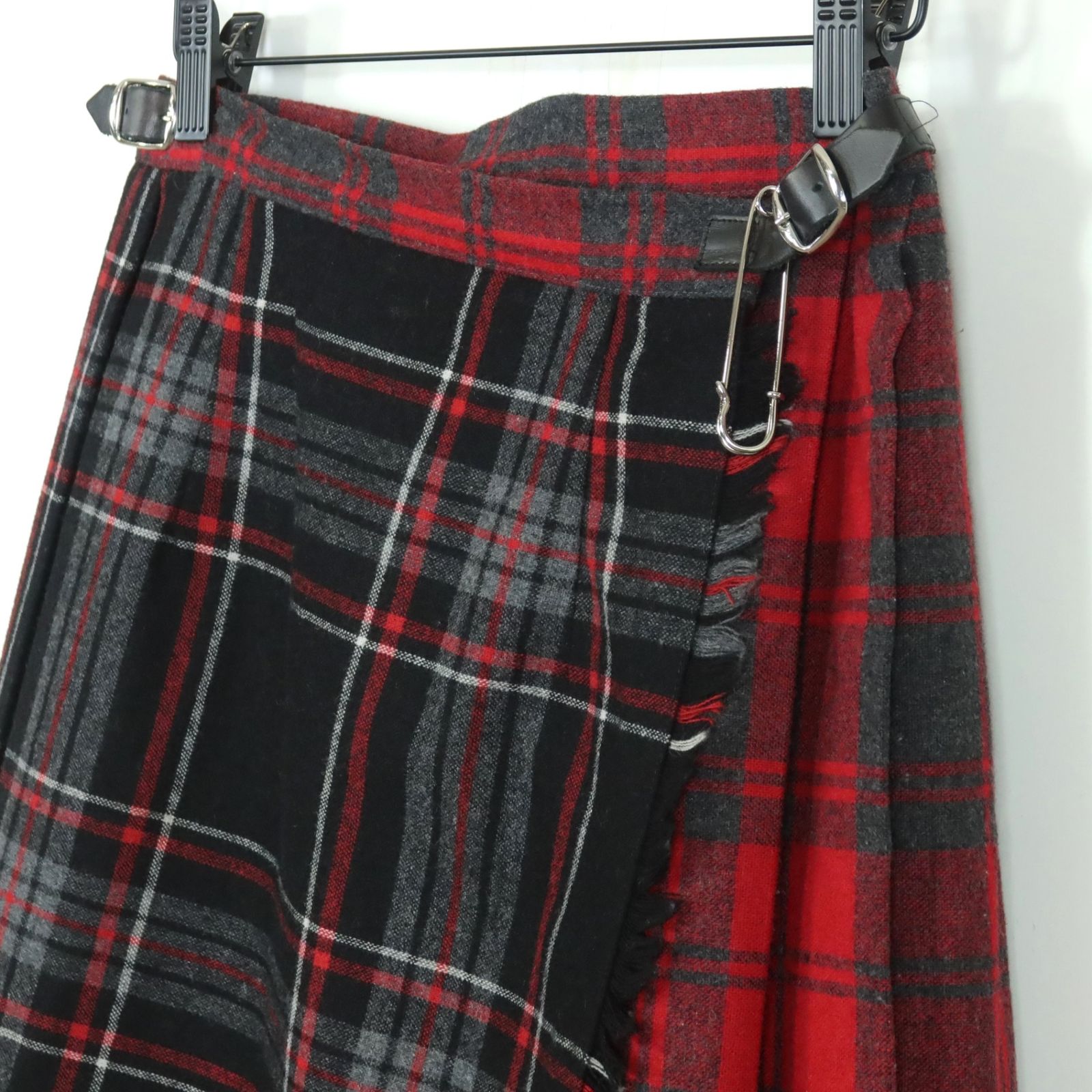 新品未使用✨オニール　巻きスカート　グレー　赤　38 ONEIL OF DUBLIN: コンビ キルト チェック スカート 25AW（スカート