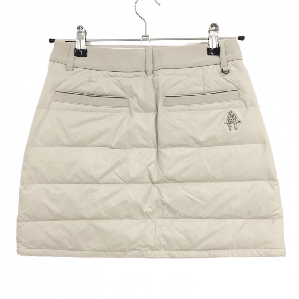 美品】ポールスチュアートゴルフ ダウンスカート ベージュ系 後ろ立体