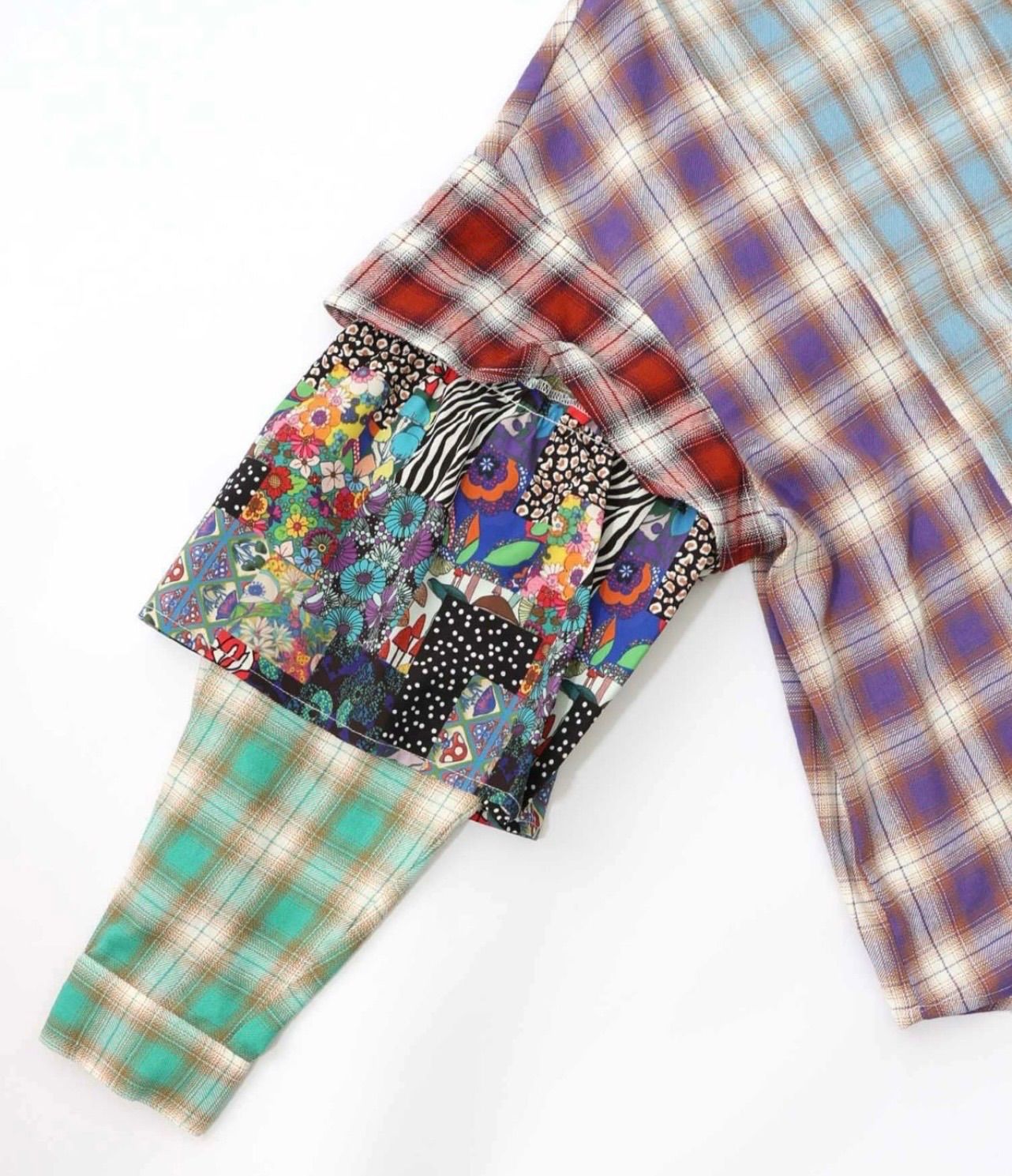 スカラー scolar 153687：チェックと総柄のアシメパッチワークシャツ