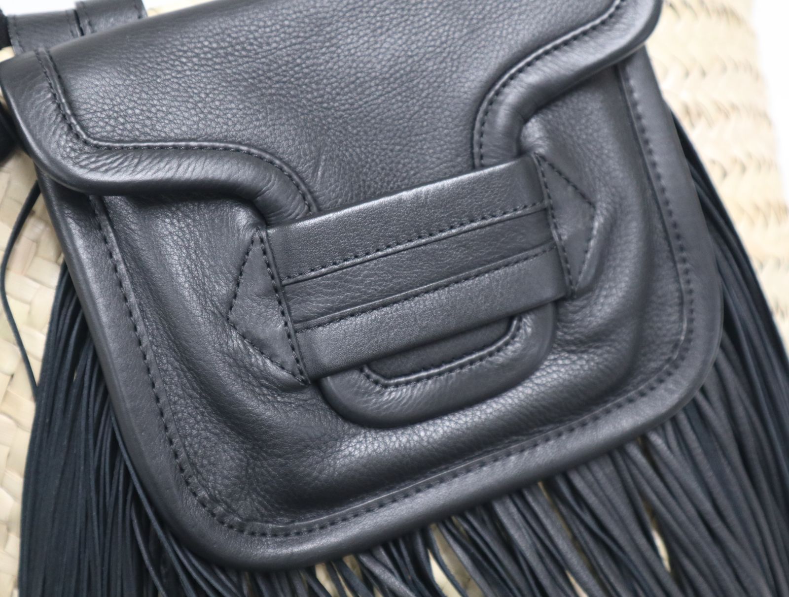 ピエールアルディ PIERRE HARDY アルファバスケット ACV08F ブラック  