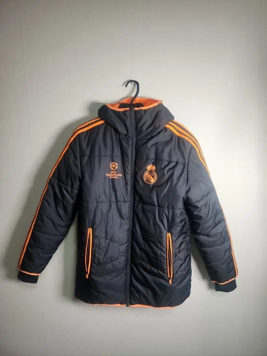 アディダス レアルマドリード ダウン 95 - メルカリ
