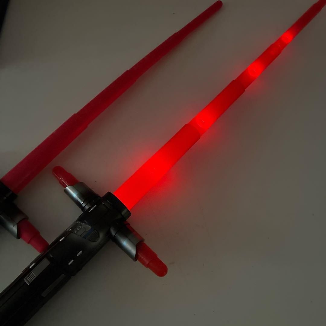 スターウォーズ ライトセーバー カイロ・レン 2本セット - メルカリ