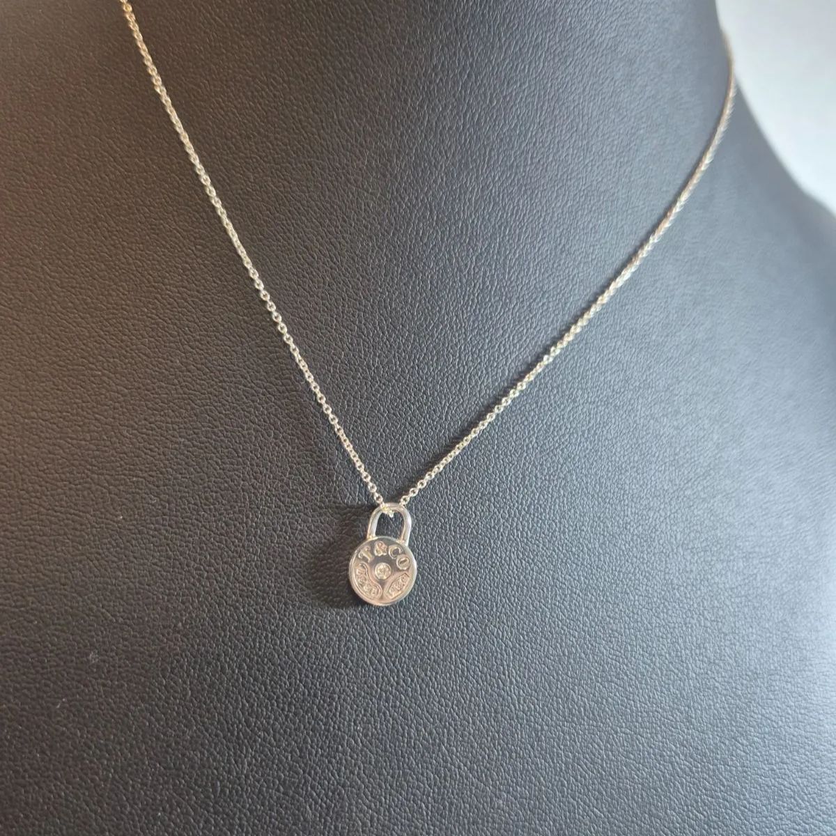 ティファニー 1Pダイヤ ラウンドロック 1837 カデナ シルバー SV925