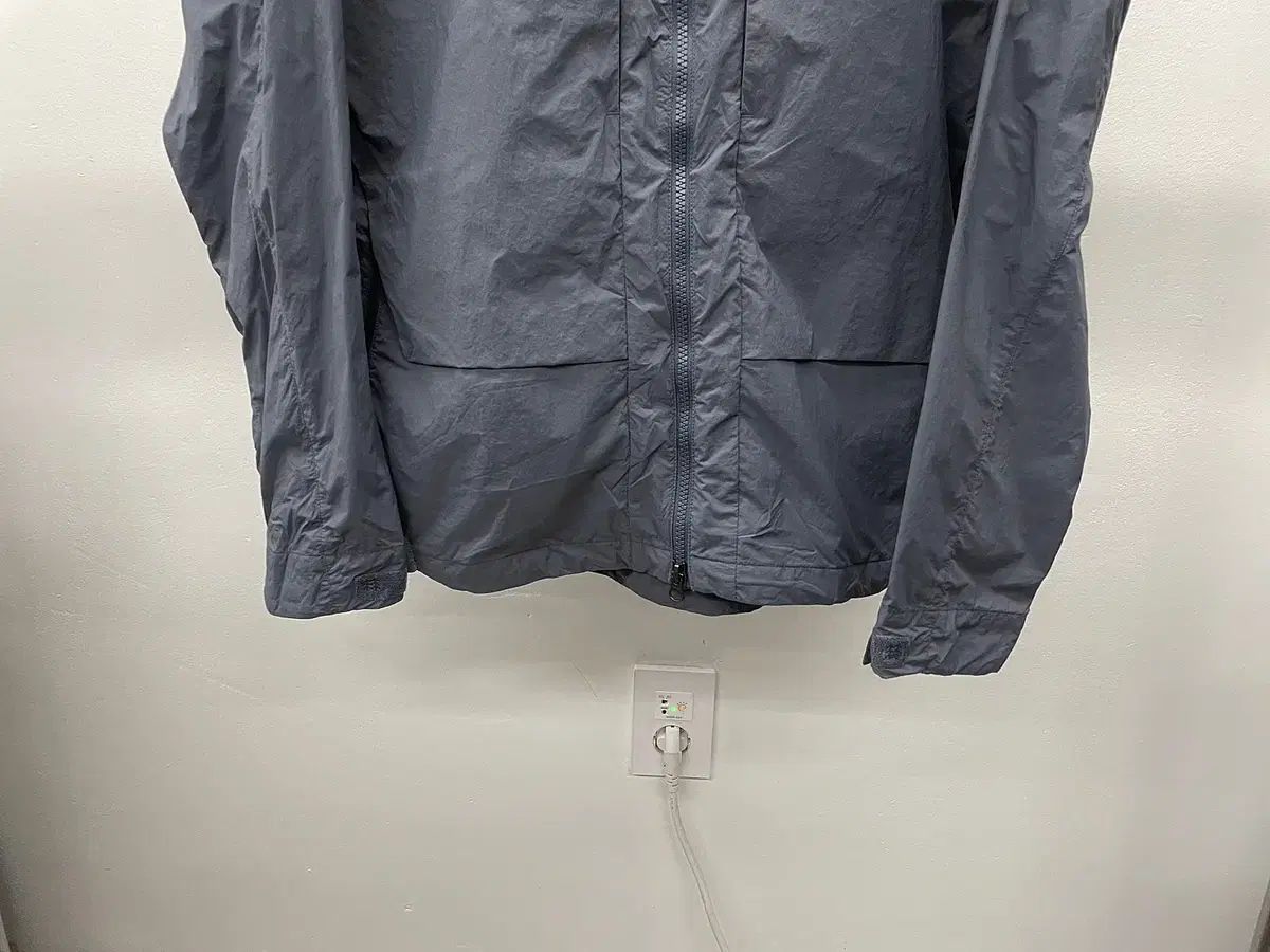  100 KOLONSPORT コーロンスポーツ ウィンドブレーカー ジャケット キャリーバッグ 緊急用キット その他 アウター