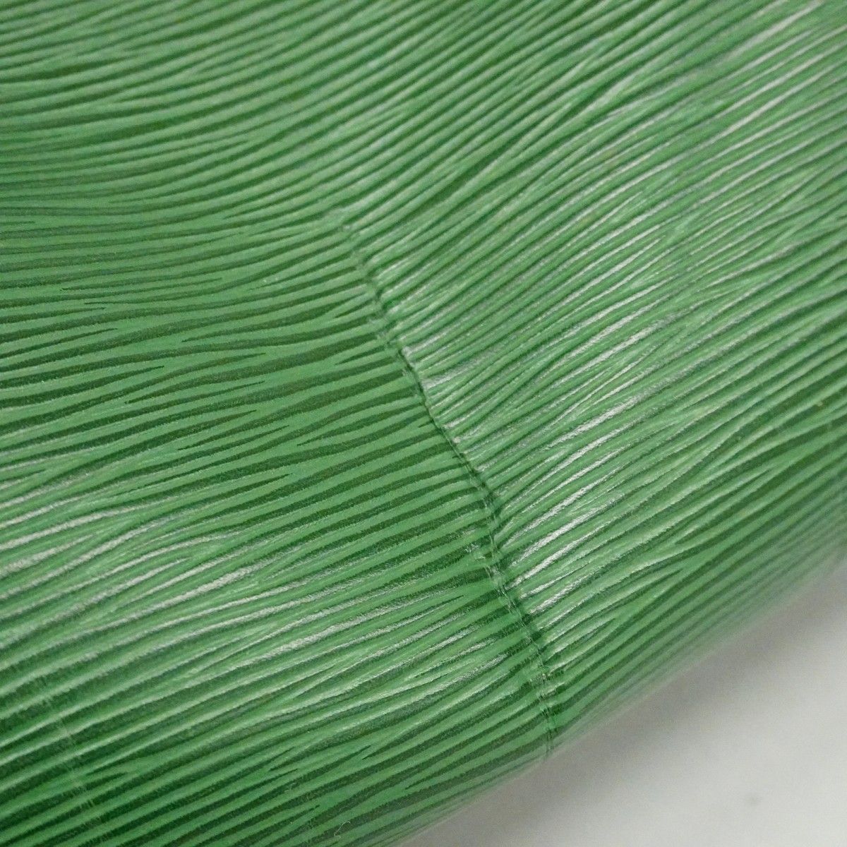 6ad3732】ルイヴィトン ハンドバッグ エピ スピーディ25 M43014  