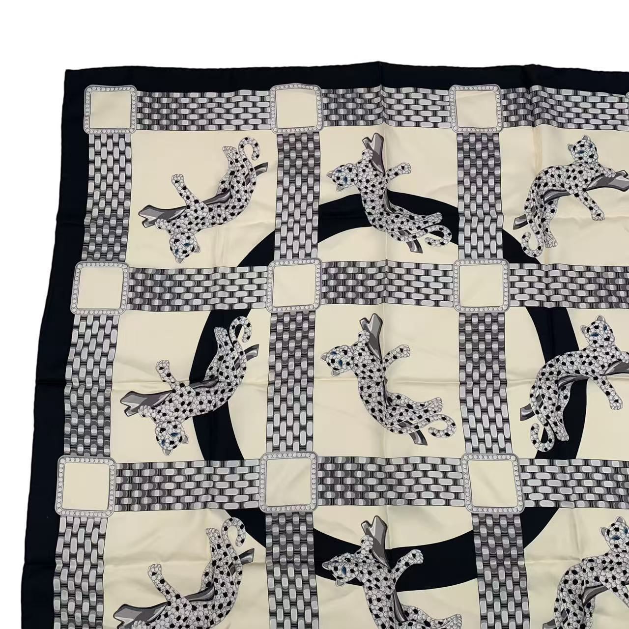 美品 Cartier カルティエ スカーフ シルク 大判 パンテール レオパード
