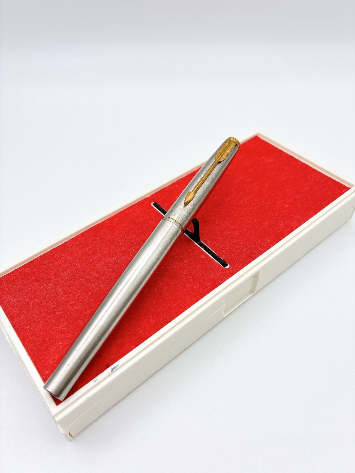 PARKER/パーカー 万年筆 14K/585 シルバー/ゴールド ペン先Mサイズ