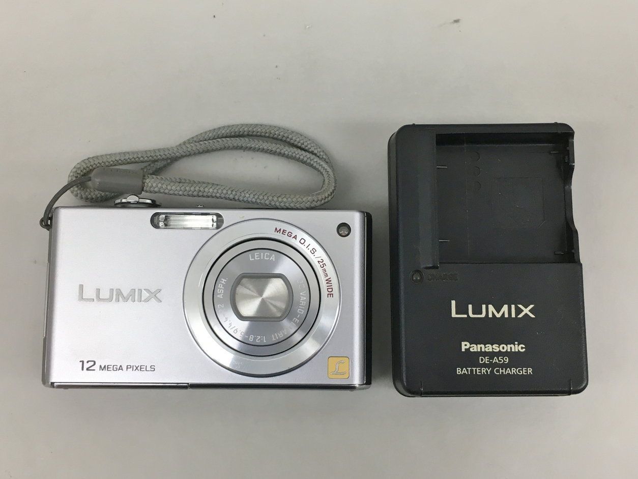 コンパクトデジタルカメラ LUMIX DMC-FX40 シルバー 1210万画素 光学