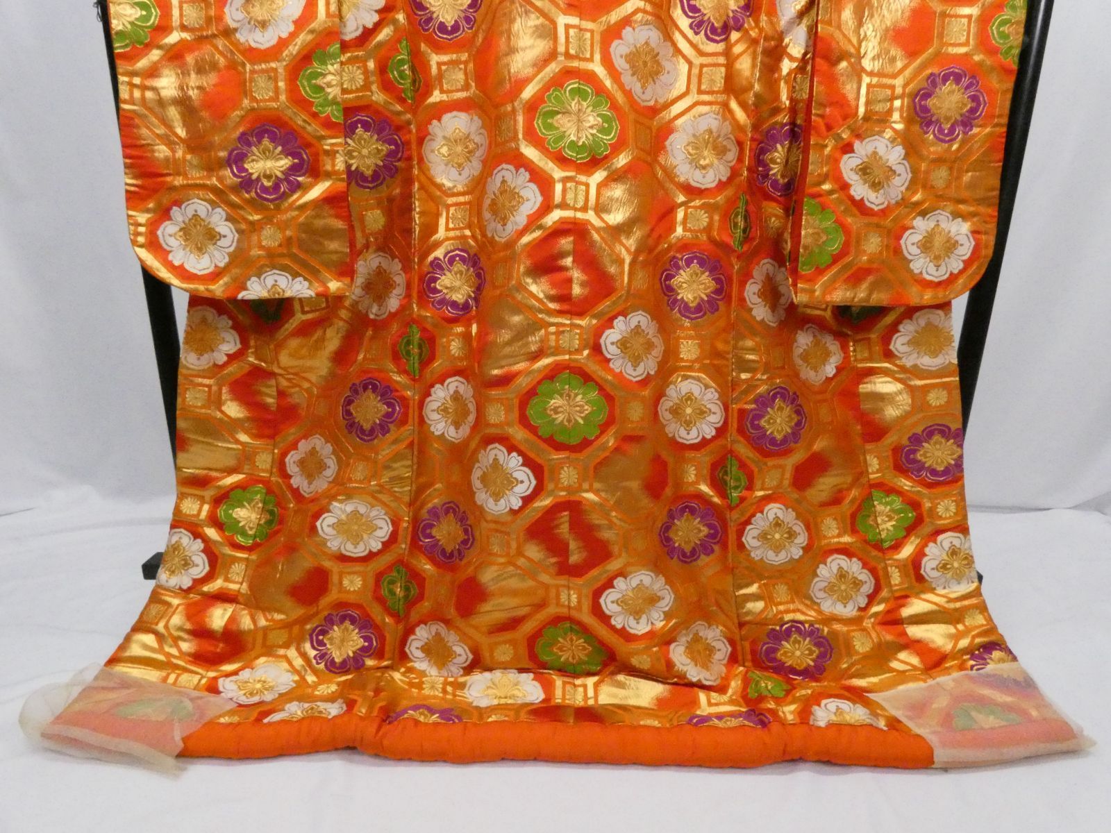 豪華な刺繍　色打掛　婚礼　花嫁　ブライダル 色打掛レンタル 紋付きセット 打掛け iu025 花嫁 着物レンタル 結婚式