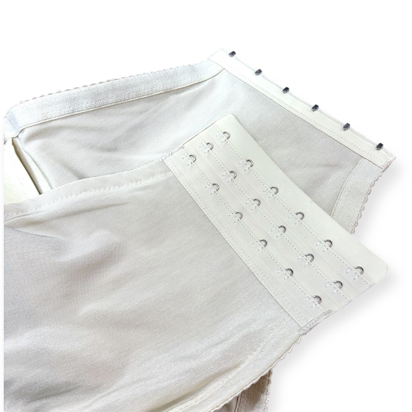 BLOOM LuXE BRIDAL BEAUTE ラグジュアリービスチェ 85 ブライダル