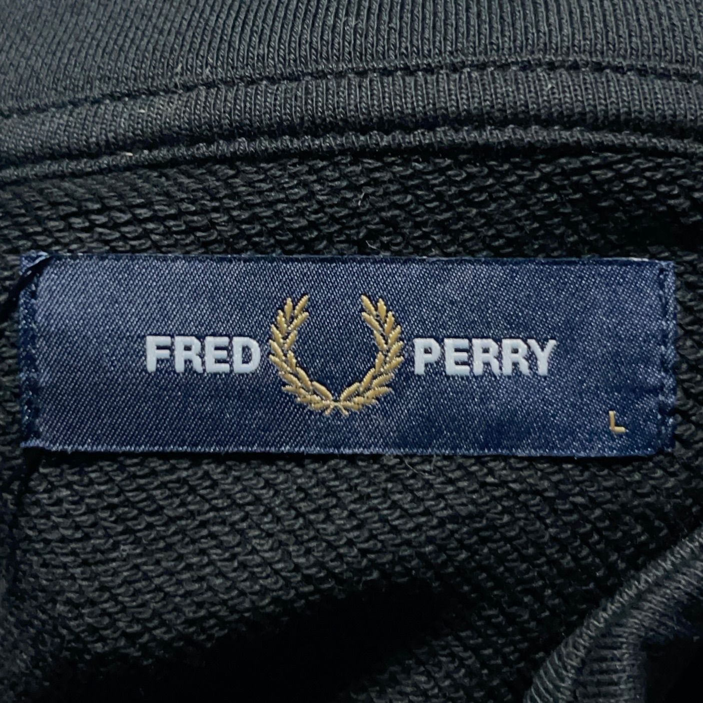【美品】FRED PERRY　月桂樹ロゴ刺繡短丈ブルゾン　Mサイズ　ネイビー 未使用品 フレッドペリー FRED PERRY 月桂樹 刺繍ロゴ ブラック 黒
