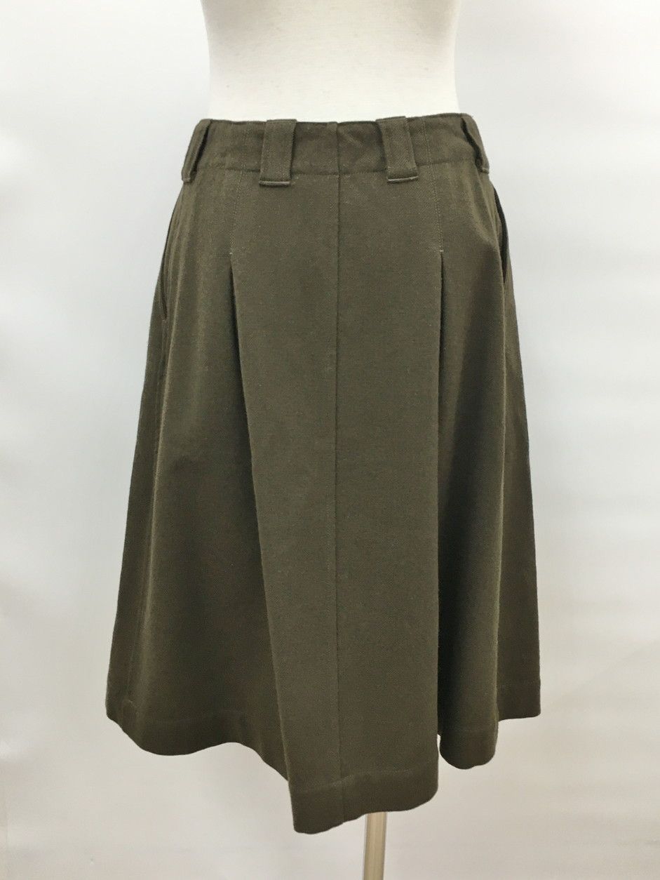 MARGARET HOWELL　フレアスカート　カーキ マーガレット・ハウエル MARGARET HOWELL スカート カーキ タック入り