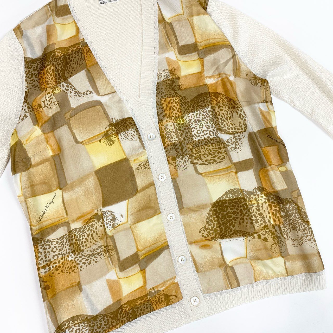 81a23 Salvatore Ferragamo Animal Print Cardigan Size XL White