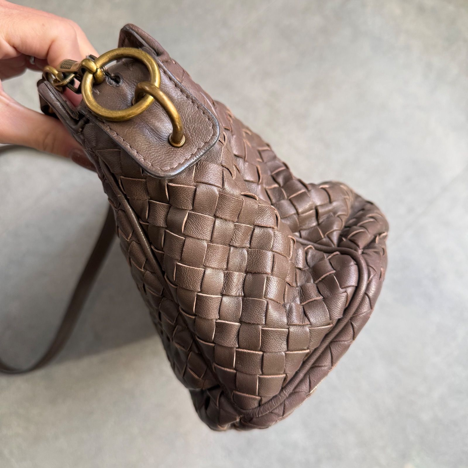 BOTTEGA VENETA ボッテガヴェネタ イントレチャート ショルダーバック