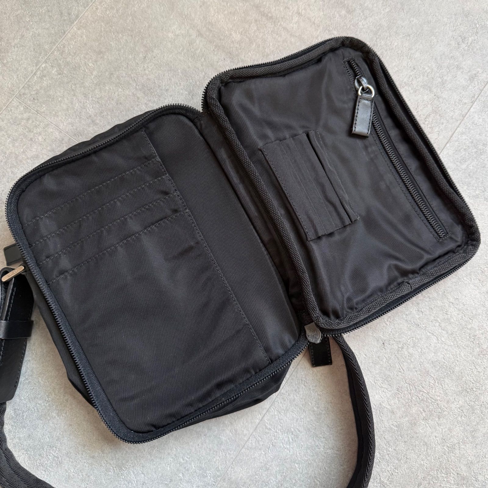 美品 PRADA プラダ ナイロンショルダーバック トライアングルロゴ