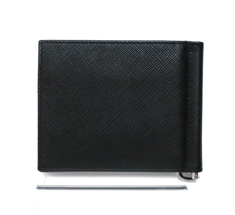 未使用 プラダ マネークリップ RFID サフィアーノトライアングル 財布