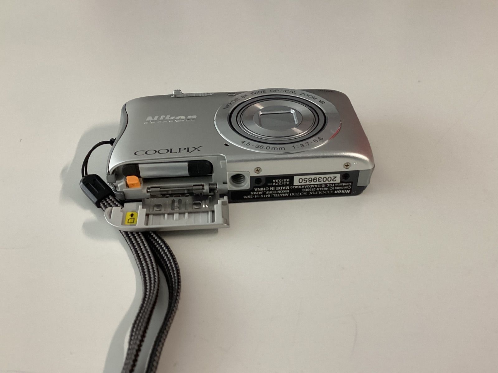 動作確認済】Nikon COOLPIX S3700 シルバー メモリーカード付 美品