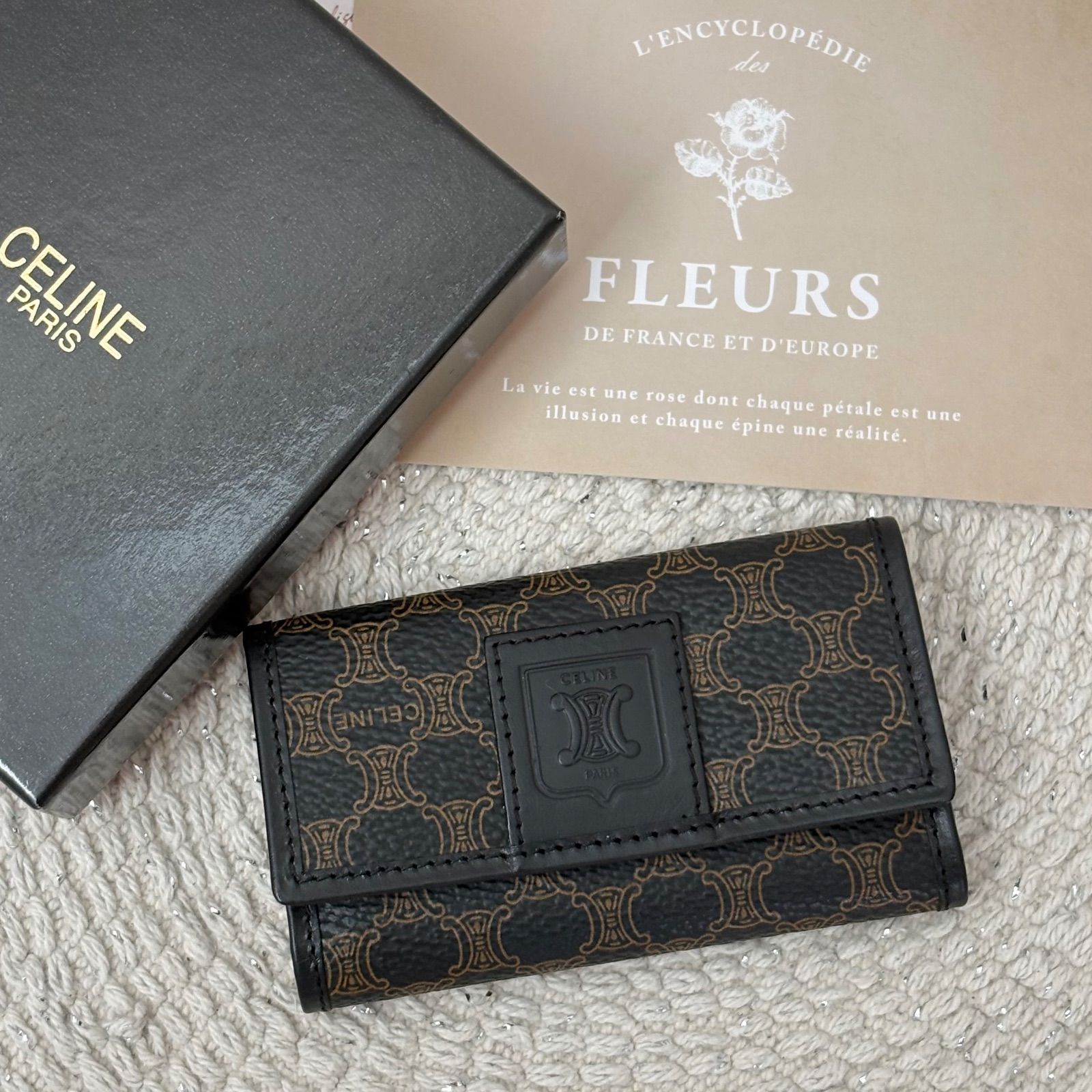 箱付き】【極美品】 セリーヌ 6連キーケース ブラック系 ブラック系