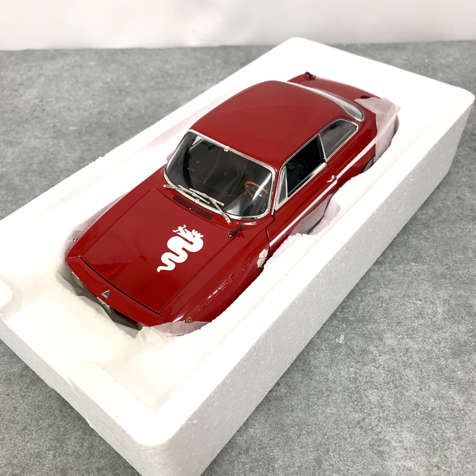 未使用品】MINI CHAMPS ミニチャンプス 1/18 ALFA ROMEO GTA 1300