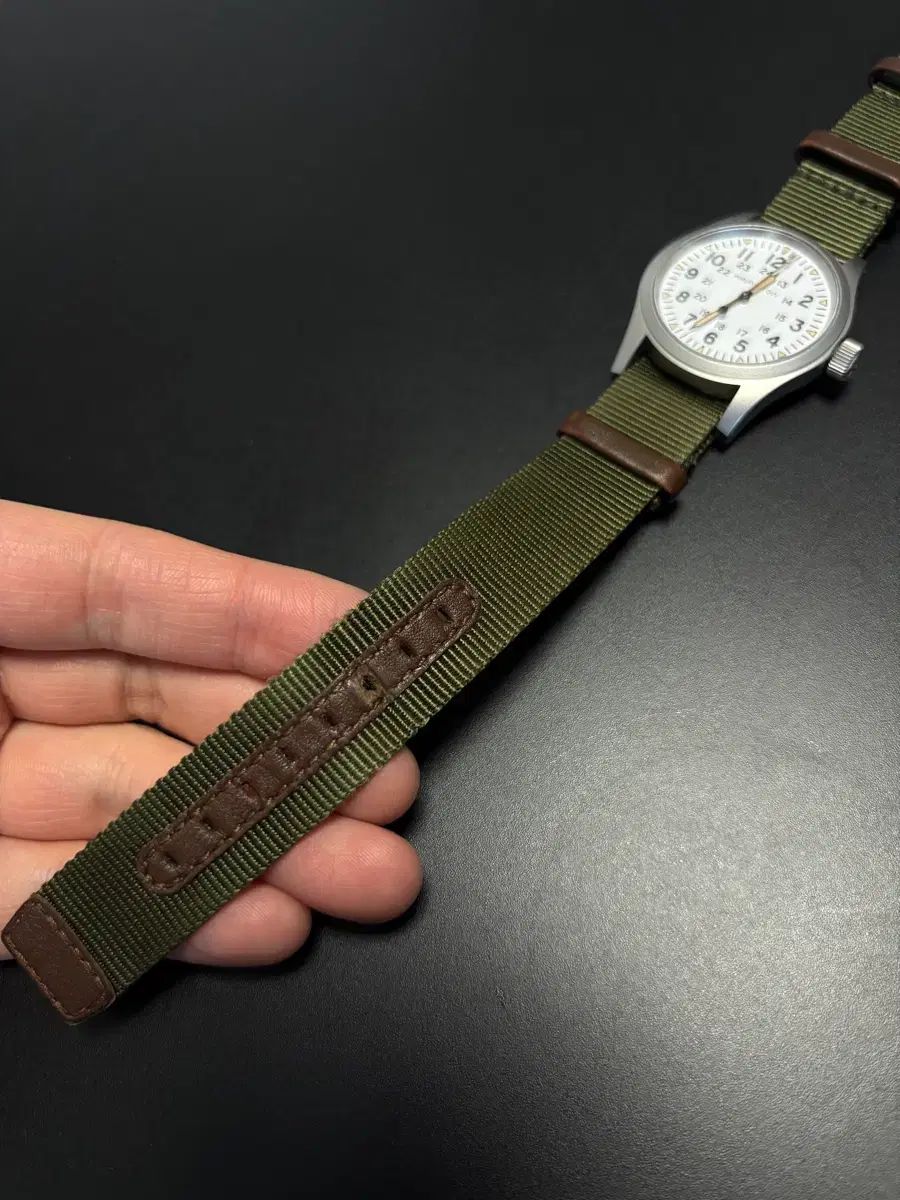 カーキフィールド メカニカル