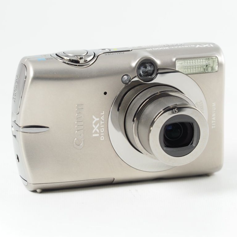 デジタルカメラ Canon IXY2000 DIGITAL 2000 IS ASCII.jp：【レビュー】輝きチタンボディーのキヤノン「IXY DIGITAL