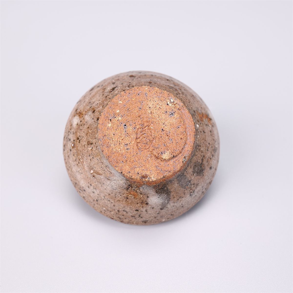 北大路魯山人】 灰釉 ぐい呑 盃 高1.8㎝ 径5.2㎝ 在銘／本物保証品G