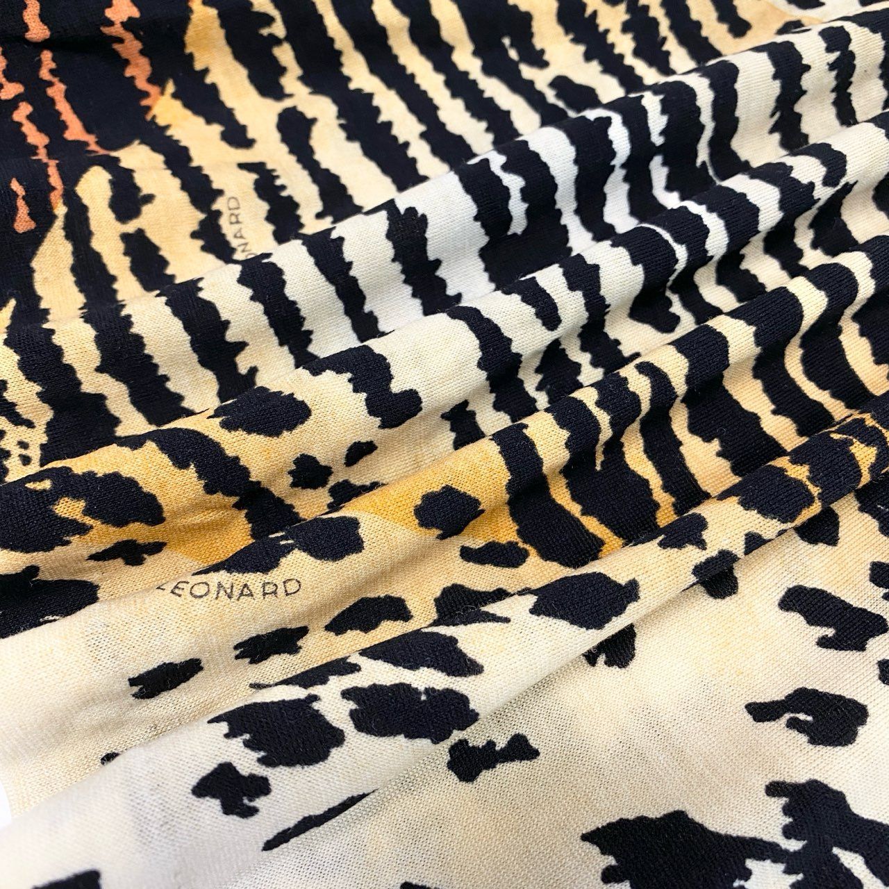 81a23 LEONARD SPORT レオナール ロングスリーブ ニットセーター 総柄