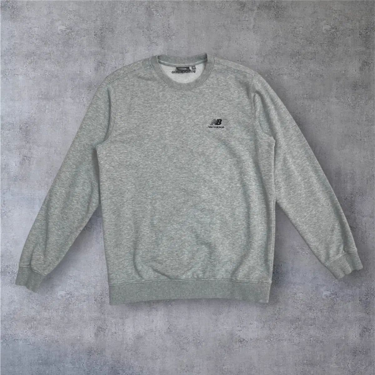ニューバランス New balance グレー ロゴ 刺繍 スウェット 100 - メルカリ