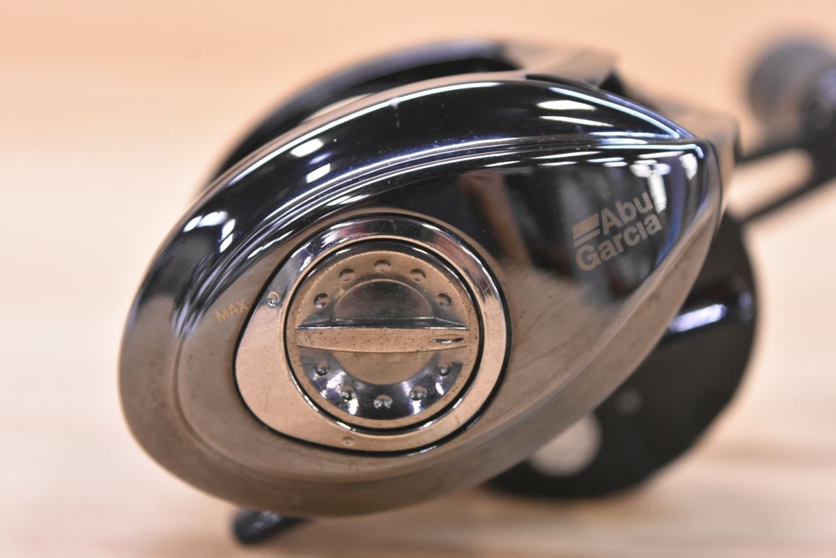 アブガルシア レボ ブラック9 REVO3 B9-L ベイトリール Abu Garcia