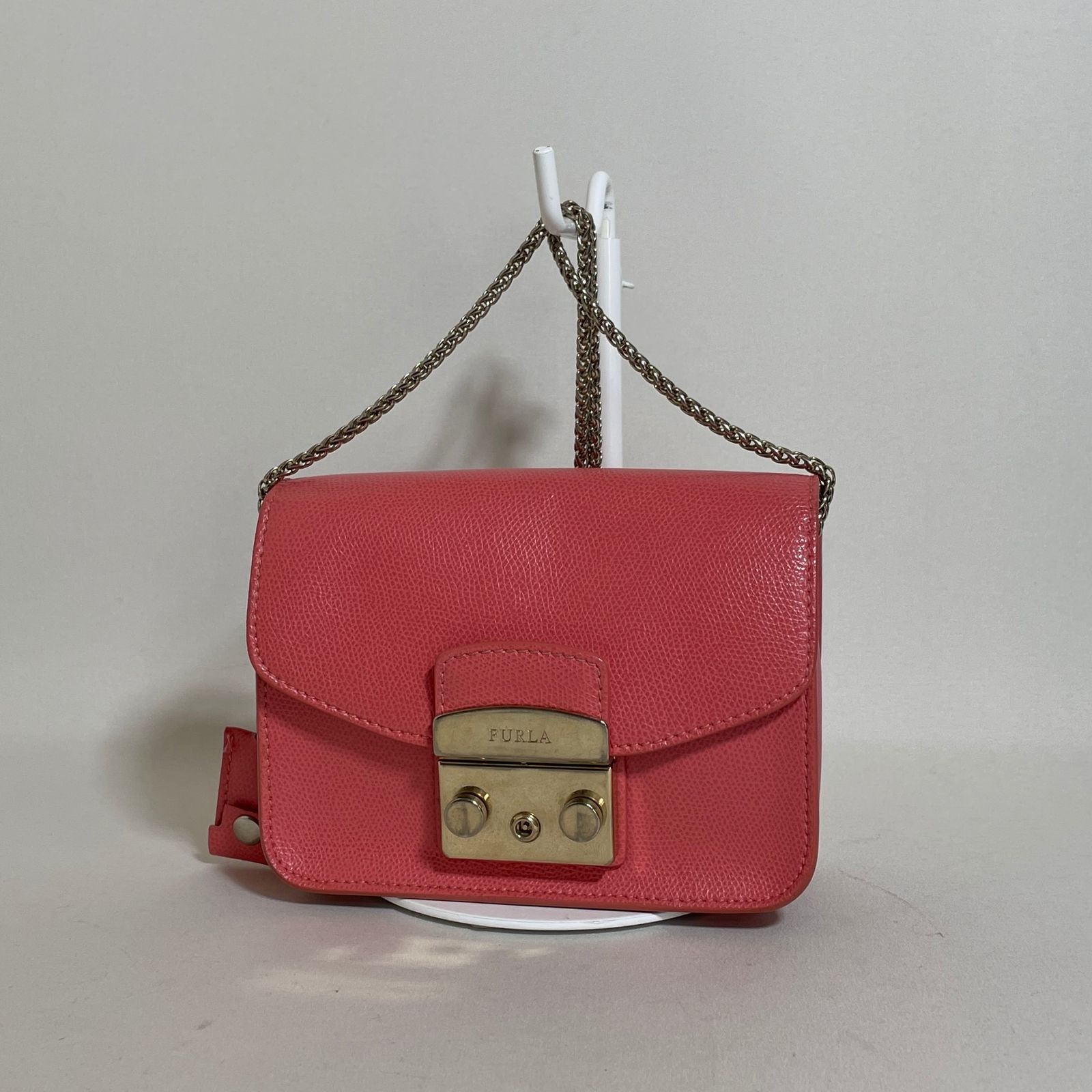 2601-19｜フルラ メトロポリス ショルダーバッグ レザー ピンク - メルカリ
