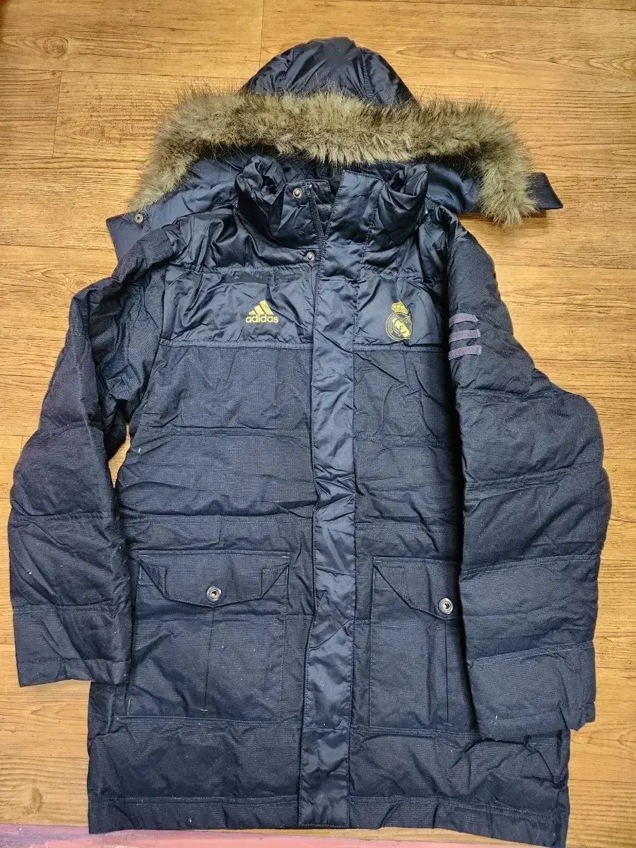 アディダス レアルマドリード ダウン - メルカリ