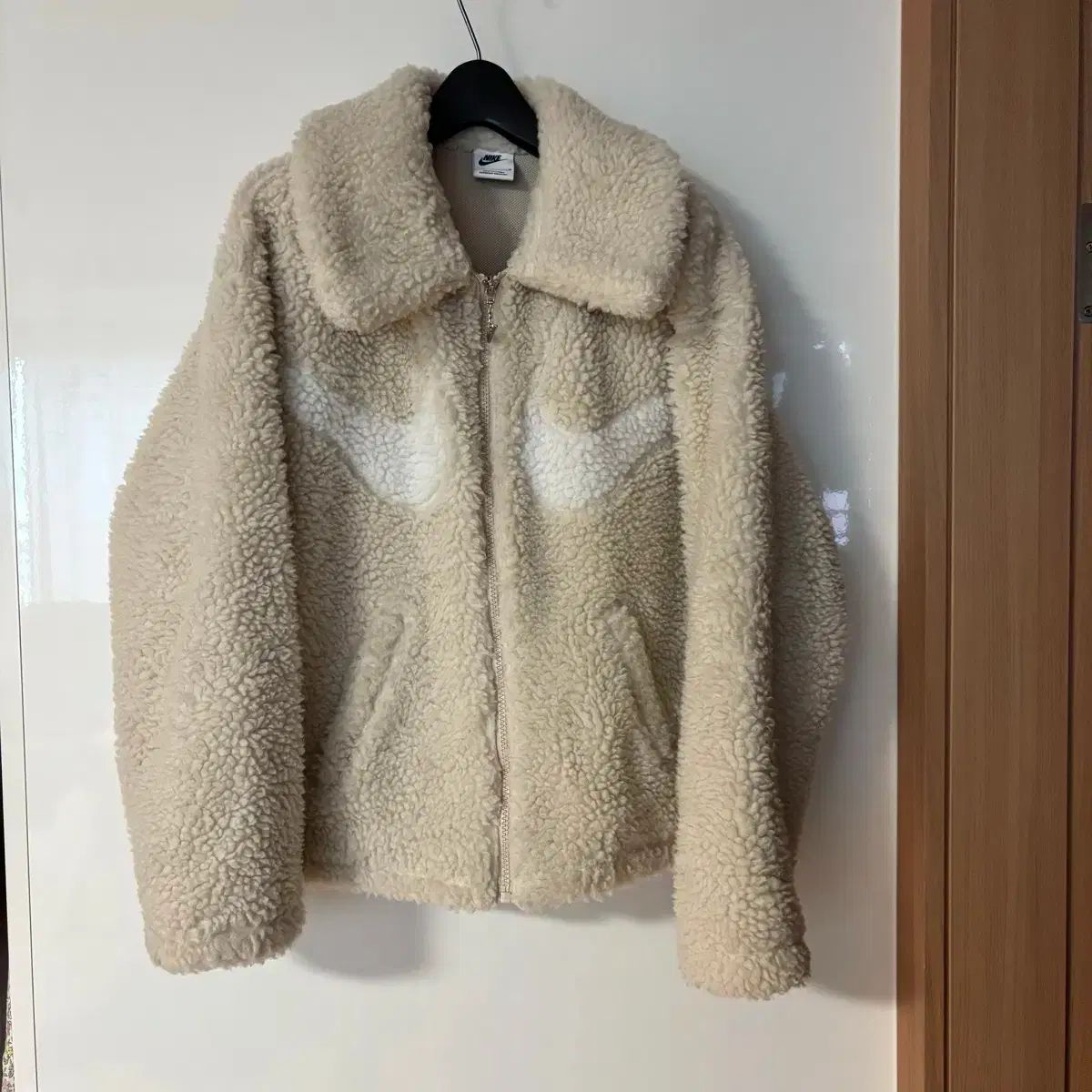 レアデザイン】人気度最上位 シュプリーム リブロゴ 刺繍 パーカー 
