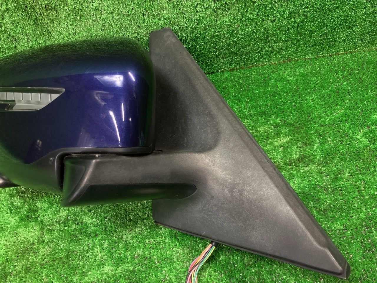 セレナ GNC27 右サイドミラー・ドアミラー X 4WD 8人 ムラカミ G835