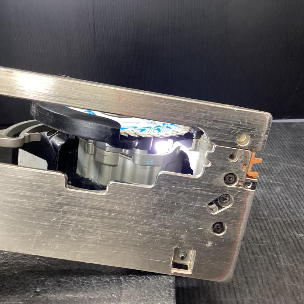 V充電式丸ノコ 203