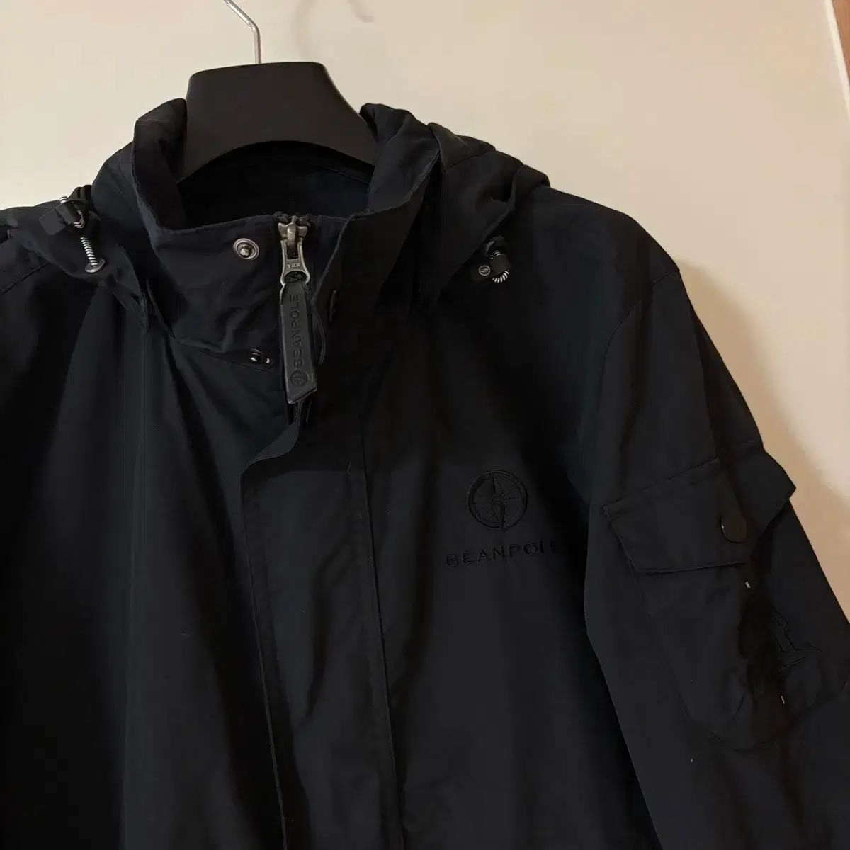 メンズ ウィンドブレーカー